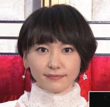 新垣結衣 紅白 の衣装とピアスのブランドを調べてみた 感想はこんな感じ